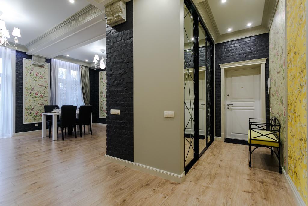 Royal Rent Minsk Apartment Exterior foto